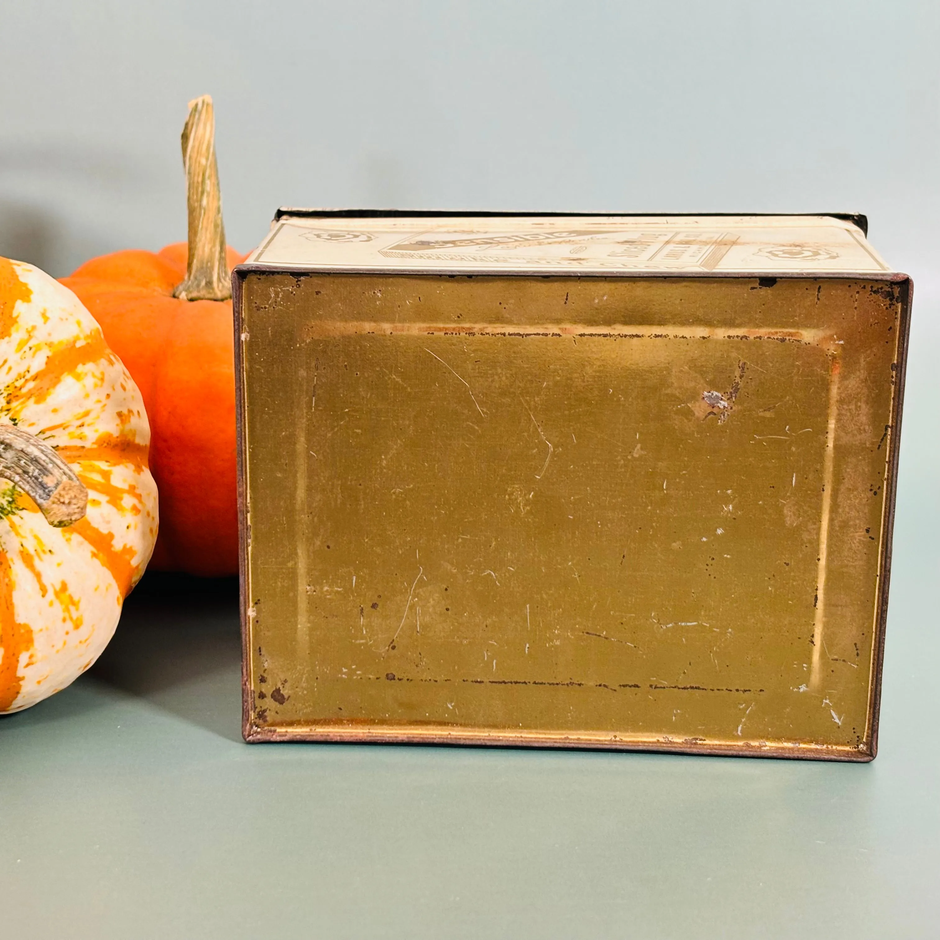 Circa Early 1900's Tobacciana -  Sensible Sliced Plug Tin - Larus and Bro. Co
