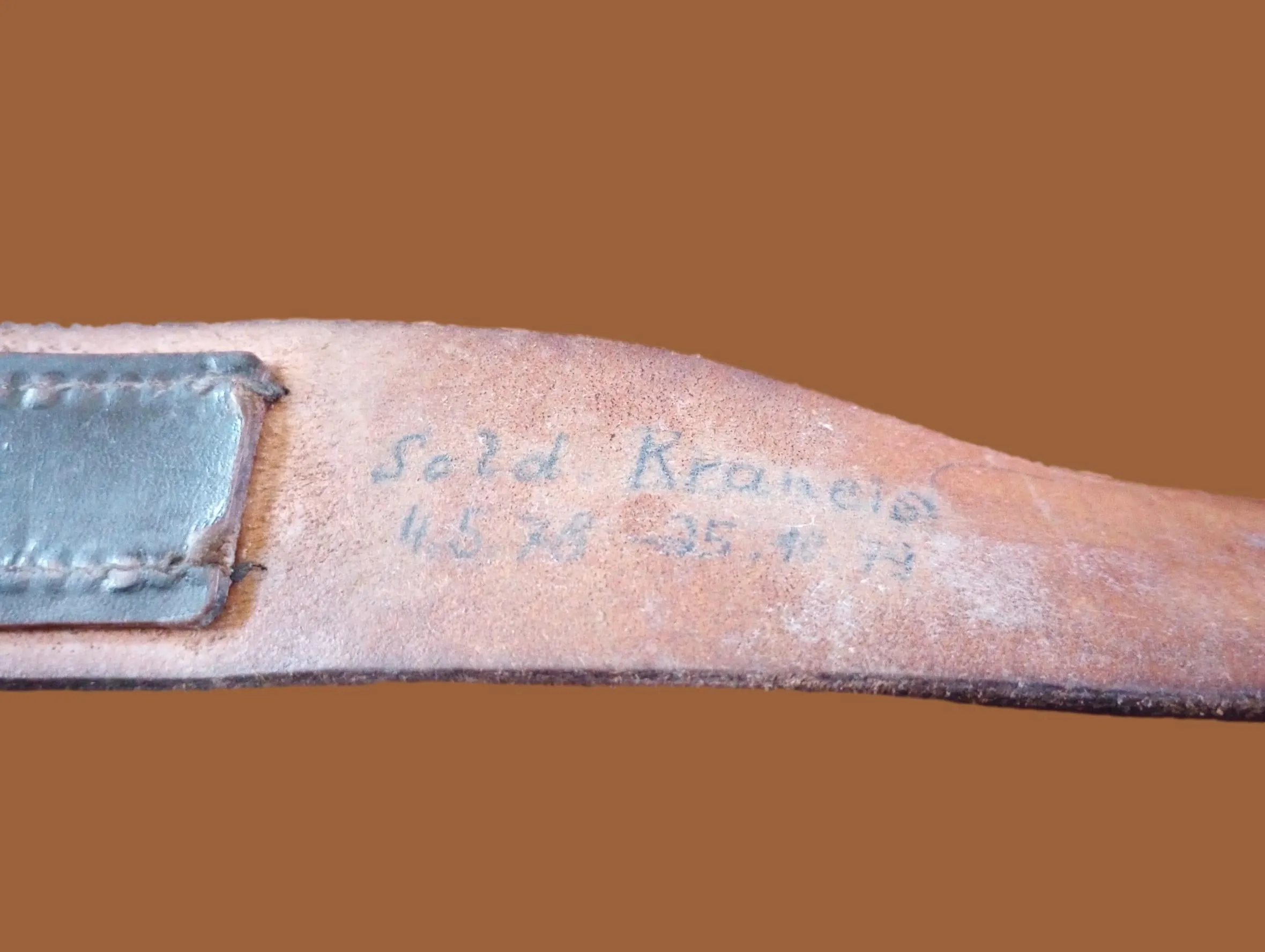 EAST GERMAN ARMY LEATHER BELT & BUCKLE VINTAGE COLD WAR GERMAN MILITARY SURPLUS