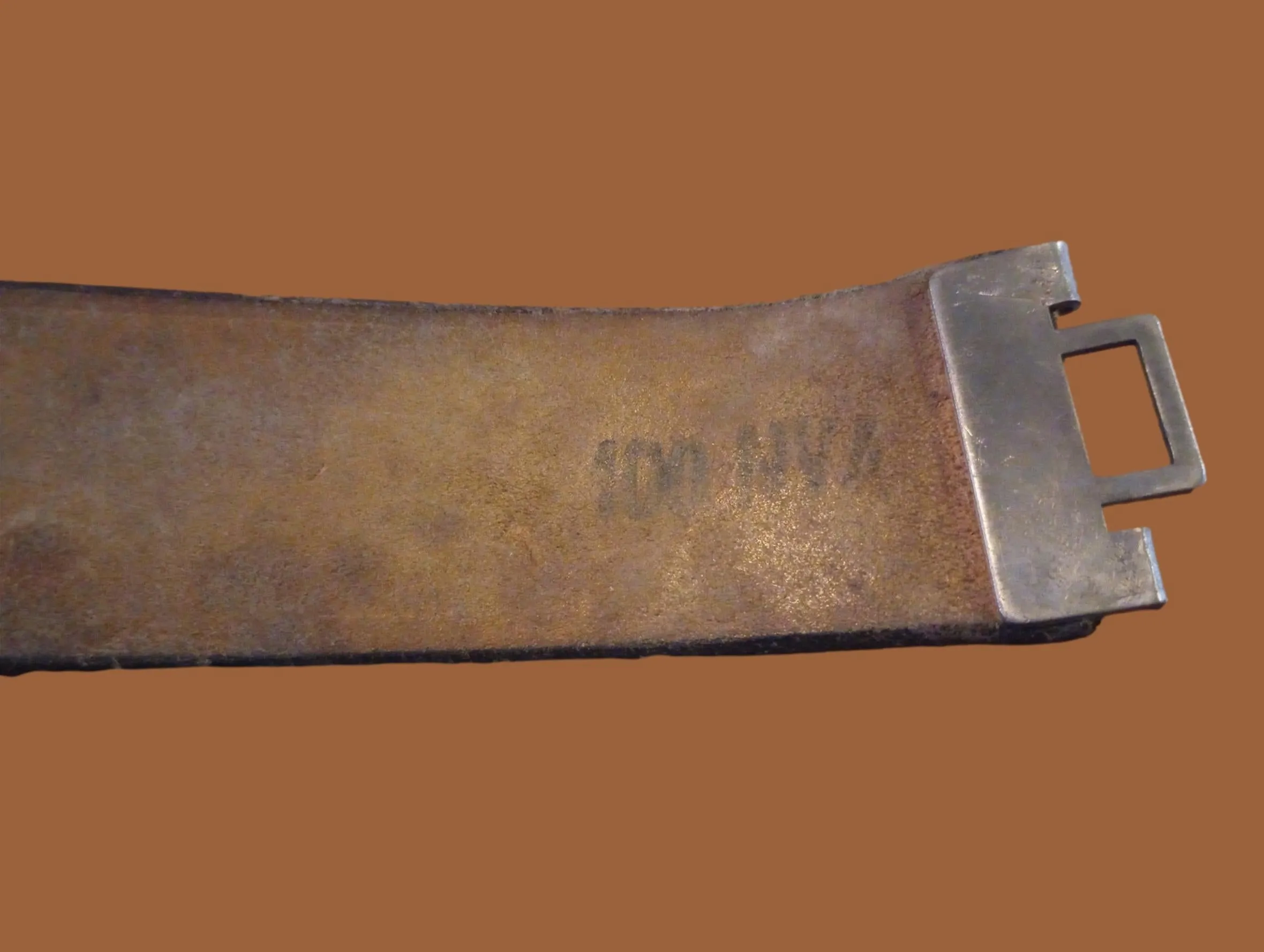 EAST GERMAN ARMY LEATHER BELT & BUCKLE VINTAGE COLD WAR GERMAN MILITARY SURPLUS