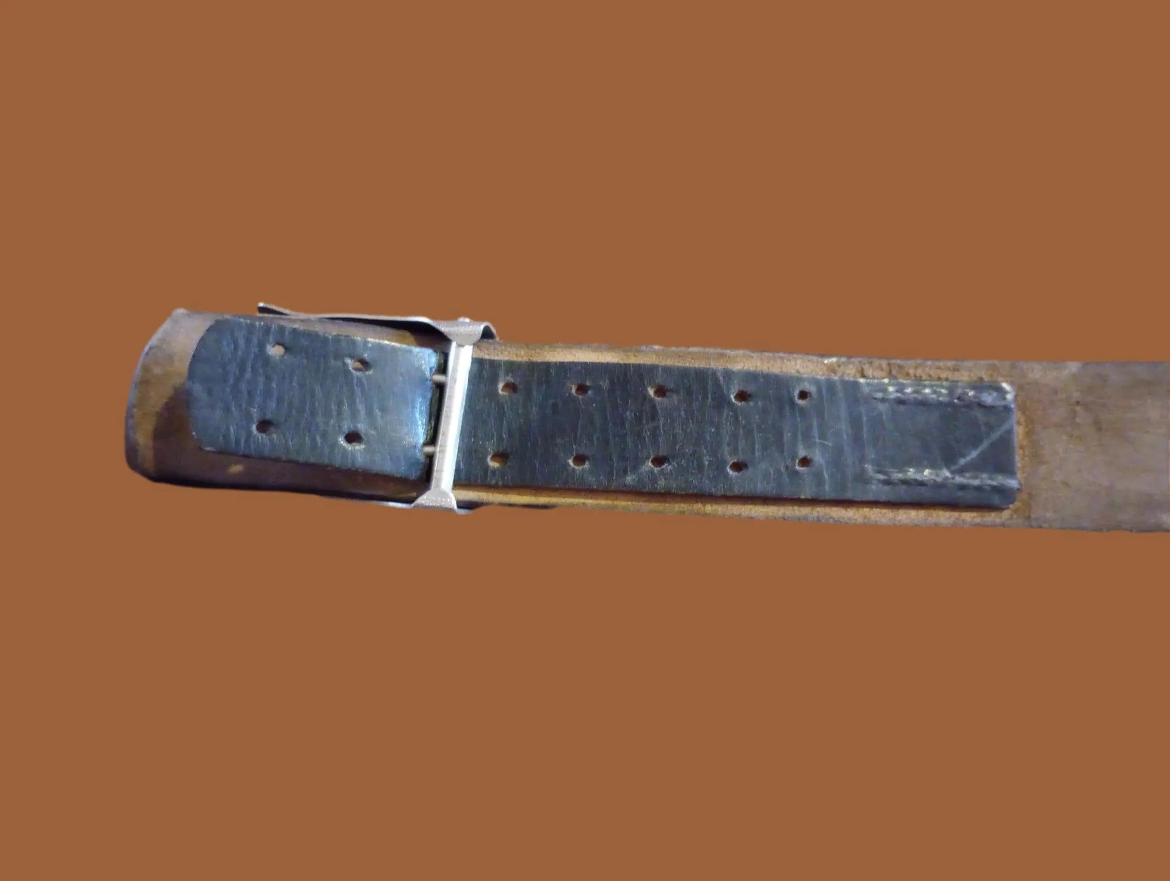 EAST GERMAN ARMY LEATHER BELT & BUCKLE VINTAGE COLD WAR GERMAN MILITARY SURPLUS