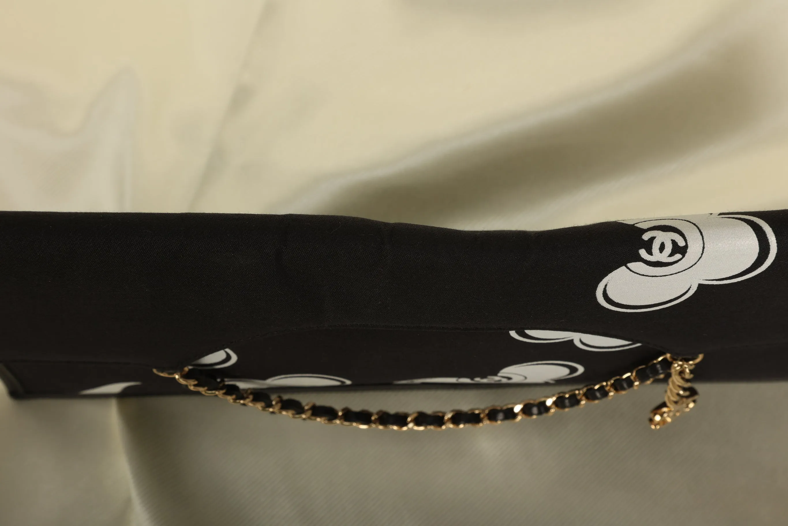 Extremely Rare Chanel Camellia CC Chain Pochette