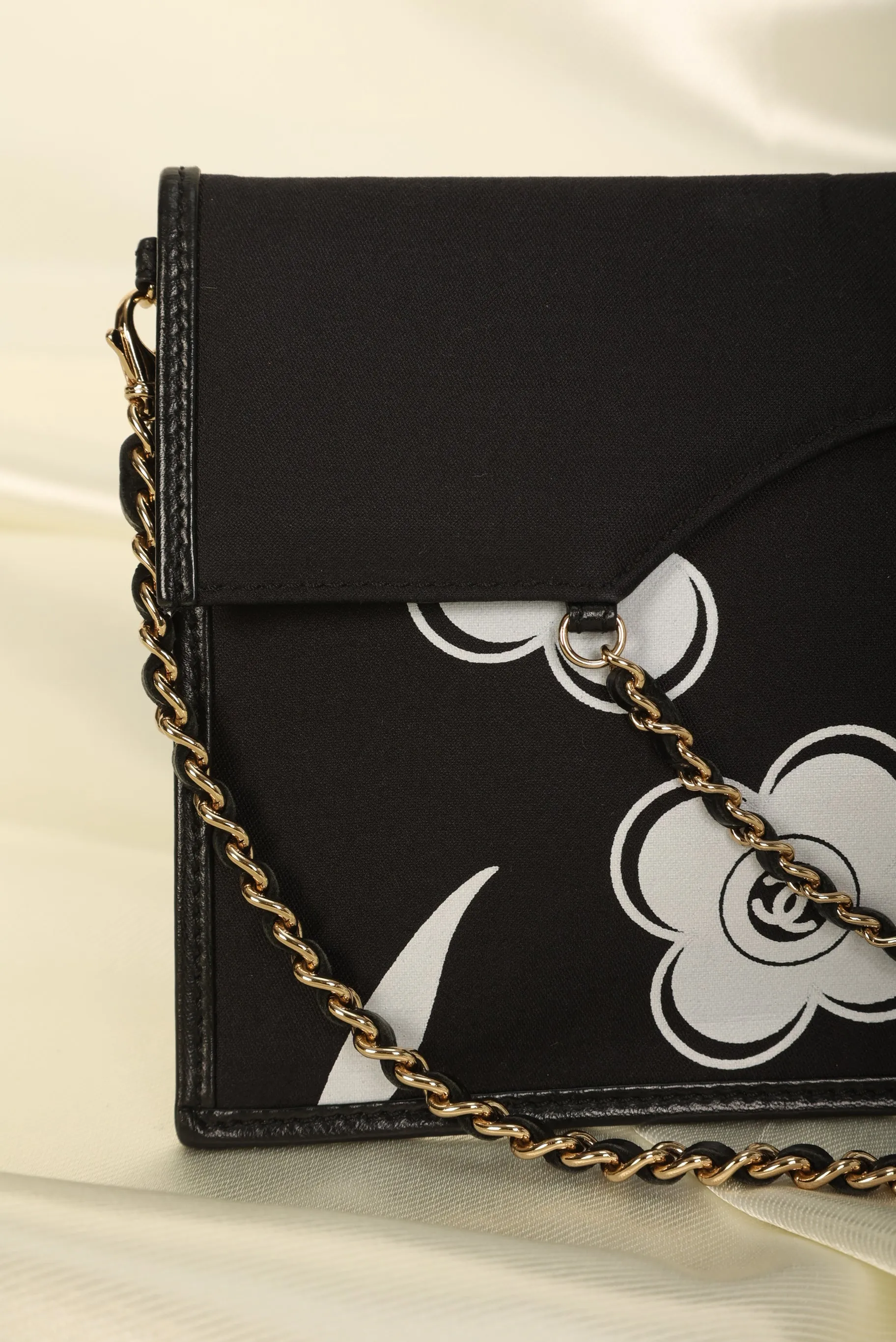 Extremely Rare Chanel Camellia CC Chain Pochette