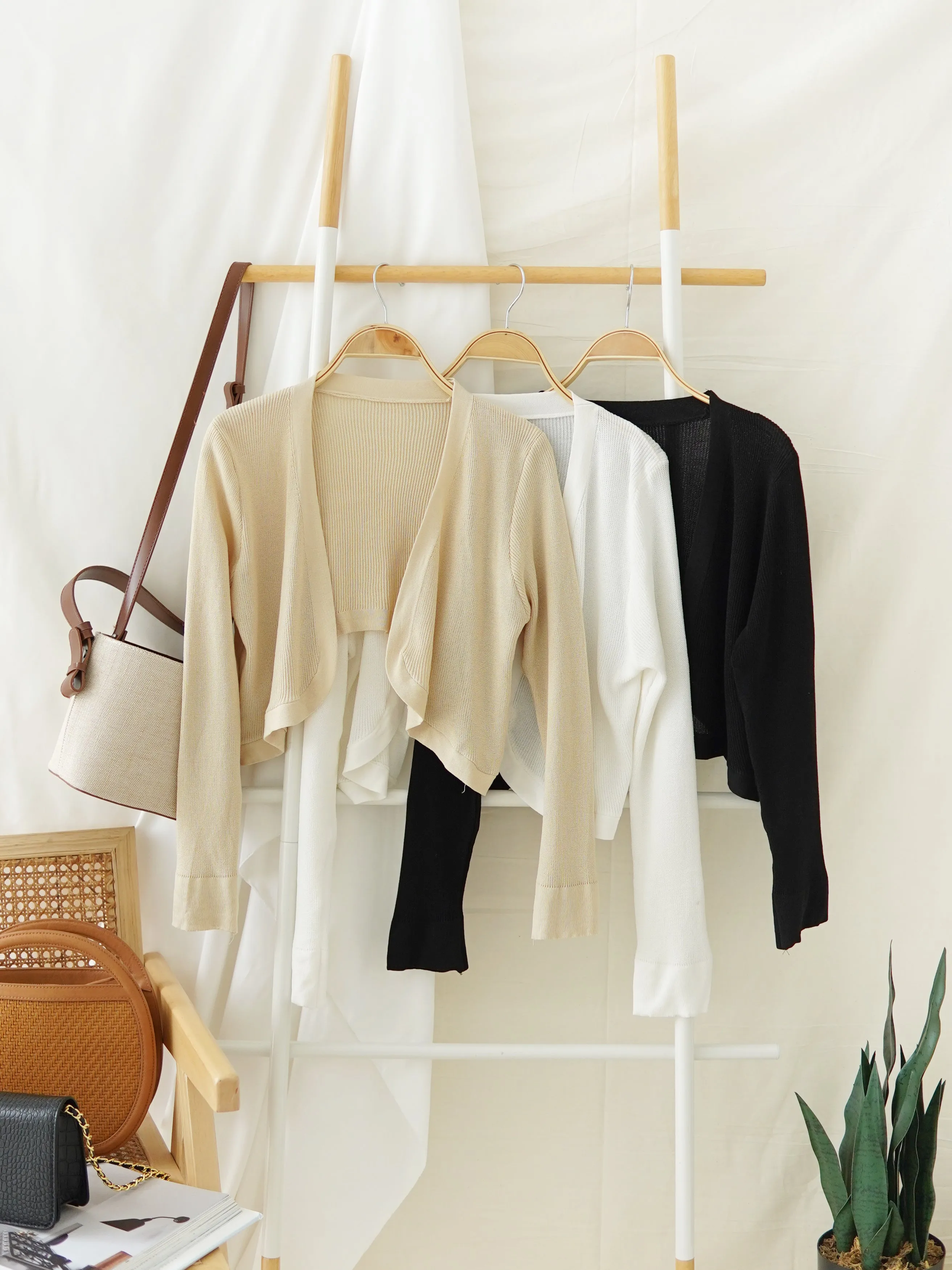 LEXA CROPPED CARDIGAN