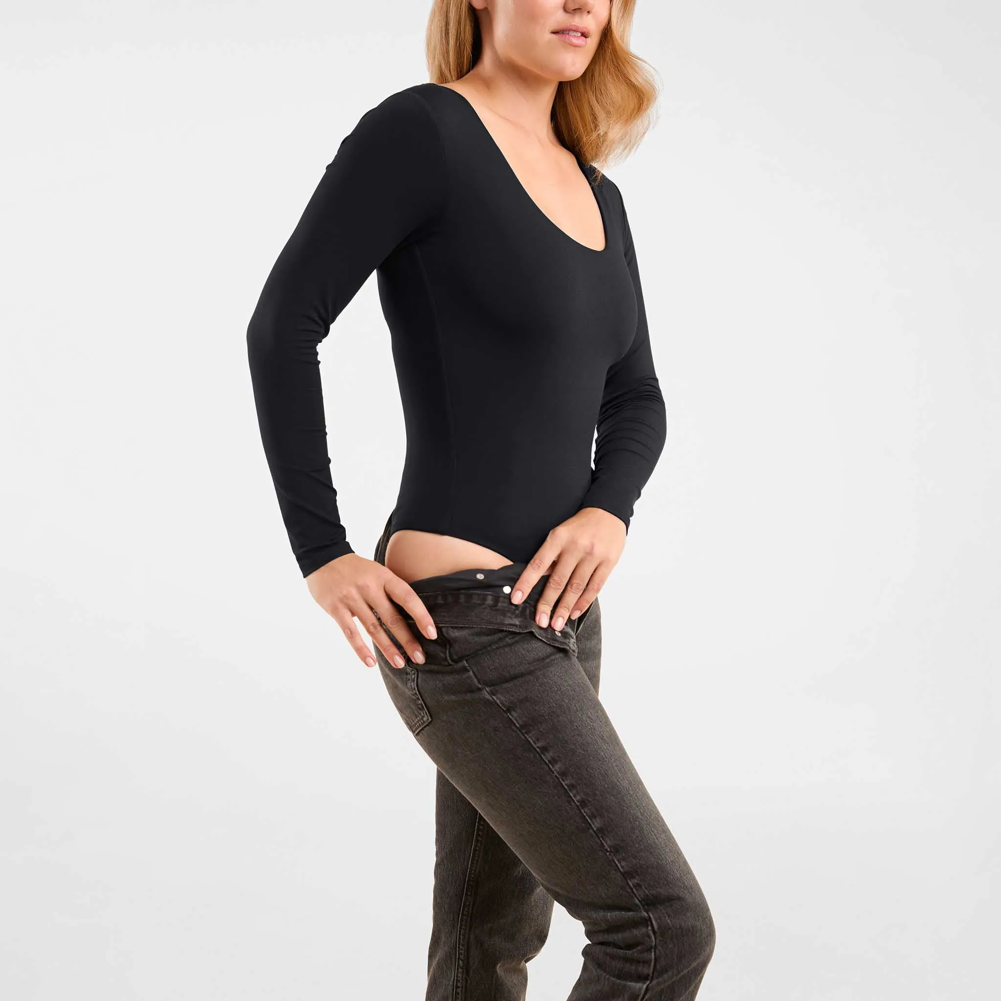 Long Sleeve Scoop Neck Bodysuit | Black