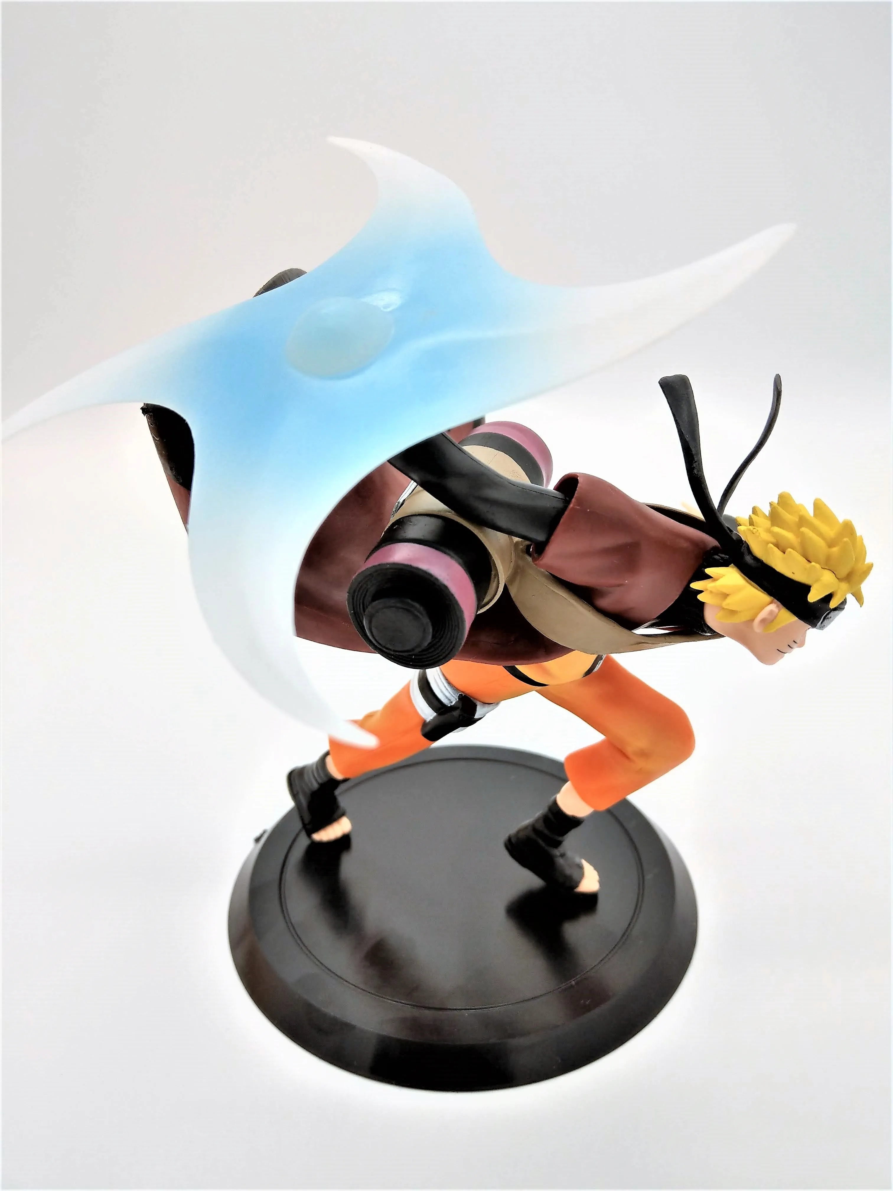 Naruto Action Figure Featuring Naruto Using His Ultimate Move Rasenshuriken. (Comes with Adhesive Glue!)