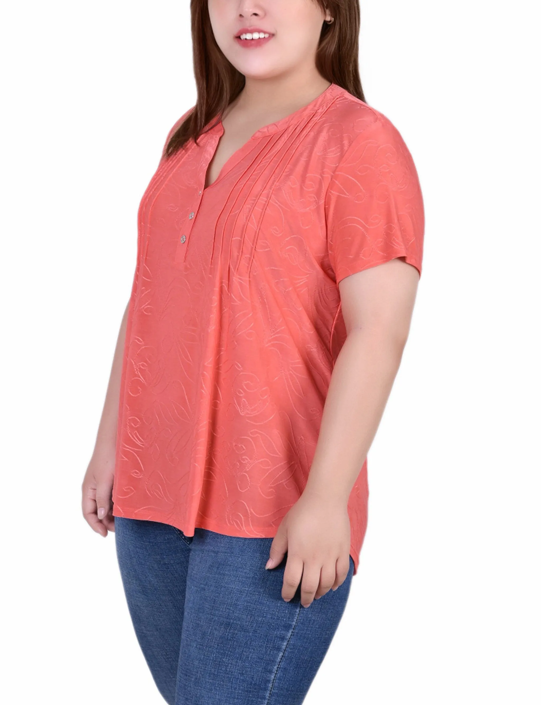 Plus Size Short Sleeve Y Neck Jacquard Knit Top