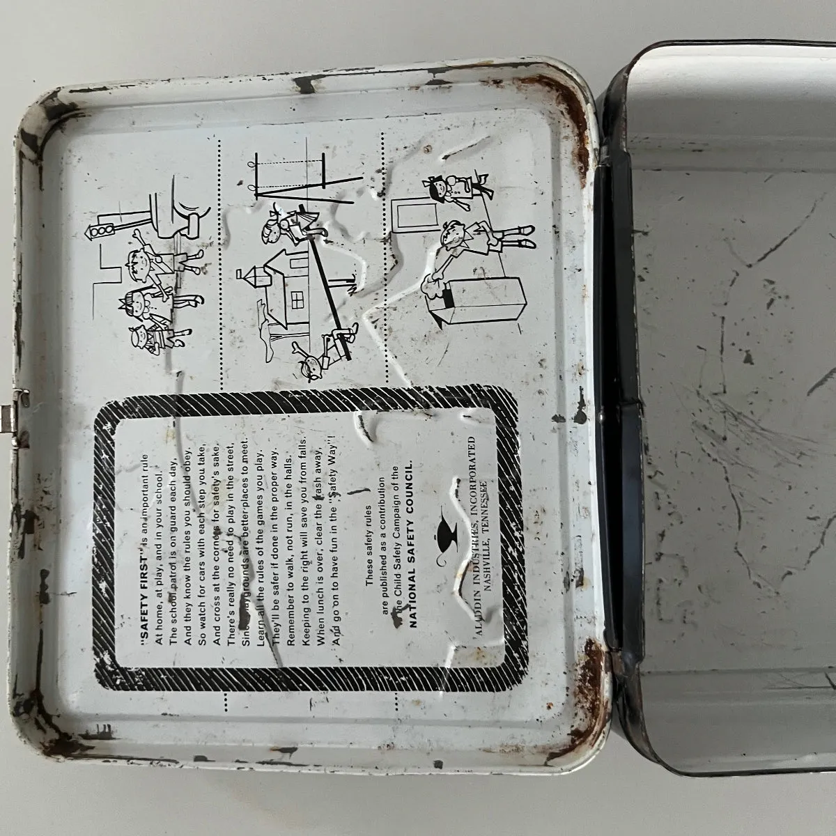 Rare Vintage 1966 James Bond 007 Lunchbox only no thermos