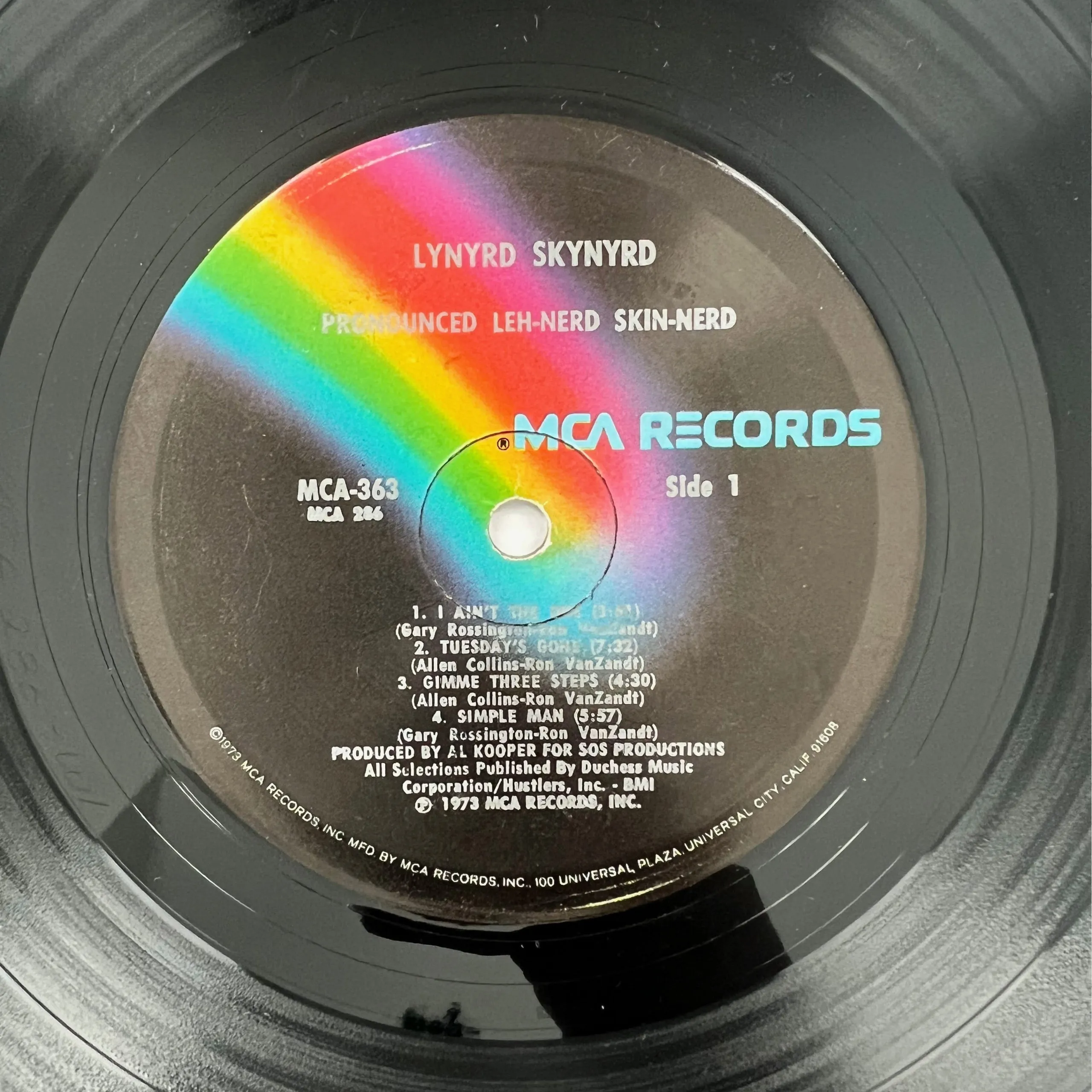 Vintage 1970s original Lynyrd Skynyrd "Pronounced 'Lĕh-'nérd 'Skin-'nérd" Vinyl Album